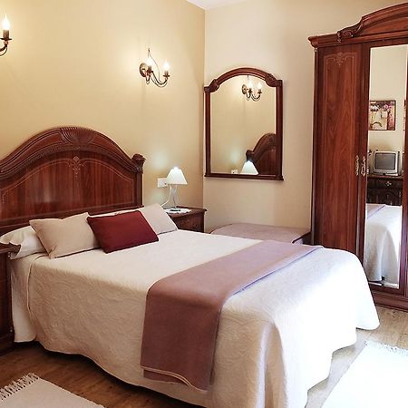 Casa Rural Marga Guest House Tardienta Стая снимка