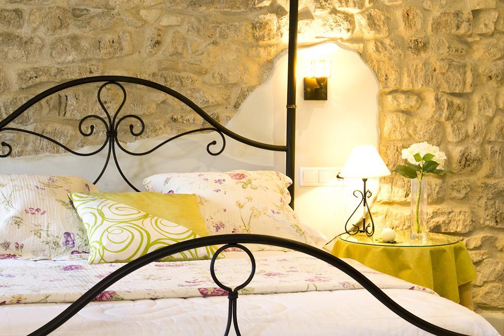 Casa Rural Marga Guest House Tardienta Стая снимка